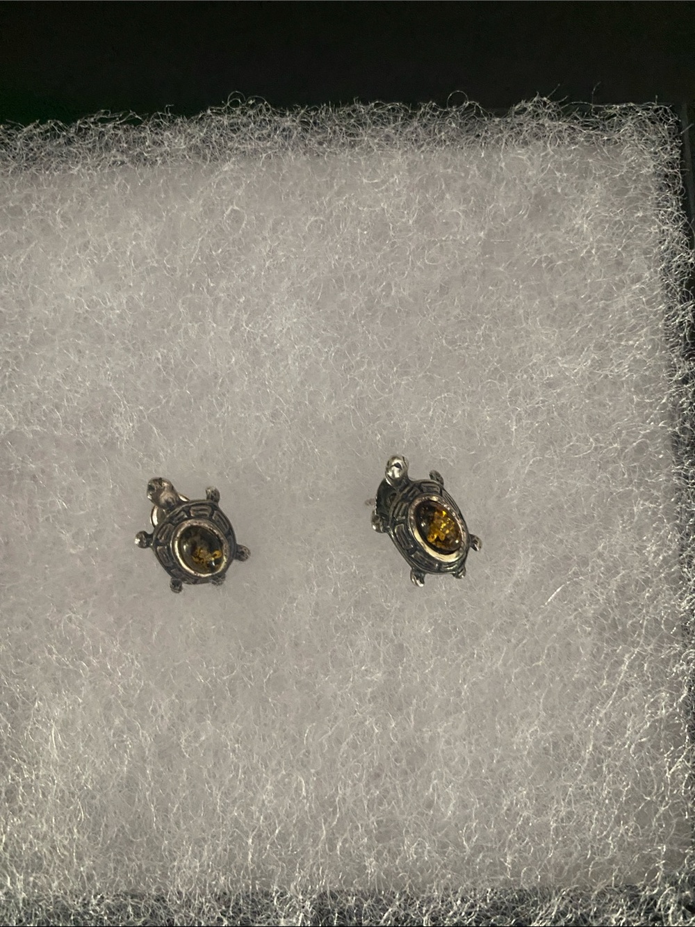 Silver Mini Sea Turtle Stud Earrings with Amber Stone - Unbranded